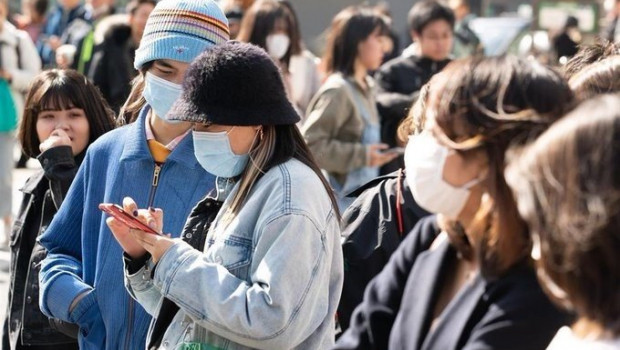 Ebruary 22, 2020 - Tokyo, Japan: Many foreigners and Japanese visit Harajyuku, Fashion town, wearing masks for protection from coronavirus. Japan has almost 850 confirmed coronavirus cases, 691 of which are passengers and crew from the virus-stricken | HITOSHI KATANODA ep ebruary 22 2020 - tokyo japan many foreigners and japanese visit harajyuku fashion town wearing