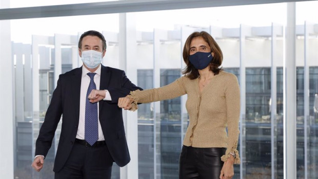 ep el consejero delegado de repsol josu jon imaz y la presidenta de microsoft espana pilar lopez