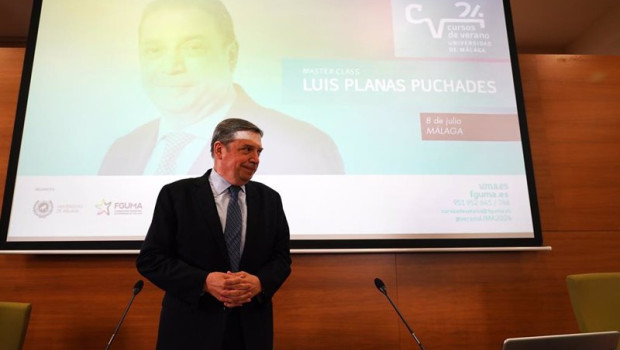ep el ministro de agricultura pesca y alimentacion luis planas durante su clase magistral en el