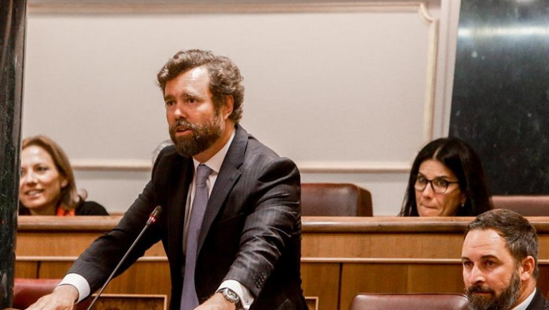 El portavoz de Vox en el Congreso, Iván Espinosa de los Monteros, junto al líder del partido, Santiago Abascal | Ricardo Rubio - Europa Press ep el portavoz de vox en el congreso ivan espinosa de los monteros junto al lider del partido