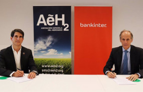 ep el presidente de aeh2 javier brey y el director de la organizacion madrid oeste de bankinter