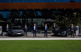 ep el presidente de seat y cupra wayne griffiths y el vicepresidente ejecutivo de finanzas e it