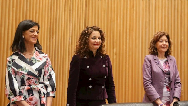 ep i-d la secretaria de estado de presupuestos maria jose gualda la ministra de hacienda maria jesus
