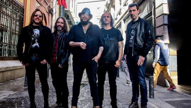 ep i-d los integrantesmarea alen ayerdi eduardo beaumont kutxi romero cesar ramallodavid diaz posan durantepresentacionsu disco azogue que salela venta12abril2019