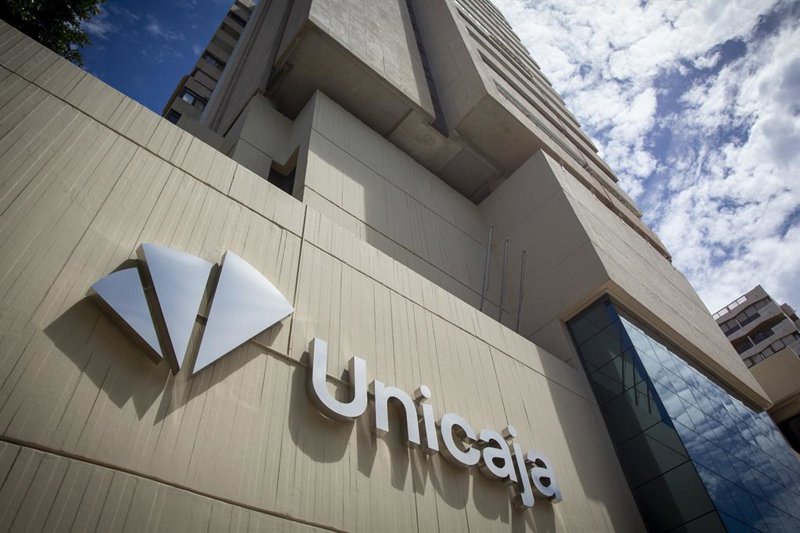 La Requetecuenta Digital de Unicaja ofrece a los nuevos clientes hasta 900 euros el primer año