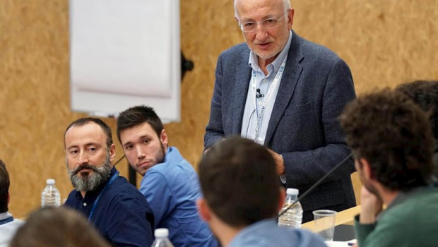 ep juan roig impulsor de lanzadera en una sesion con emprendedores