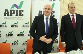 ep luisguindos participacursoeconomiaperiodistas 20170313180402
