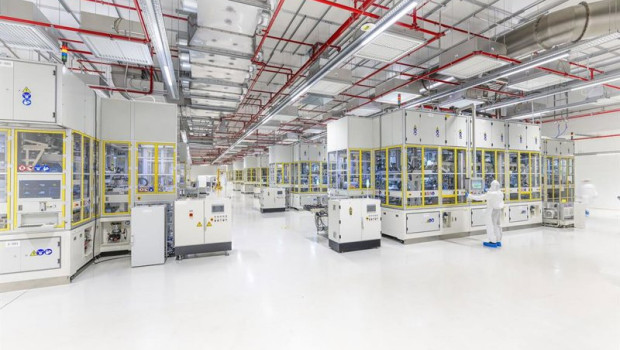 ep powerco comienza la produccion propia de baterias en su gigafactoria de salzgitter alemania