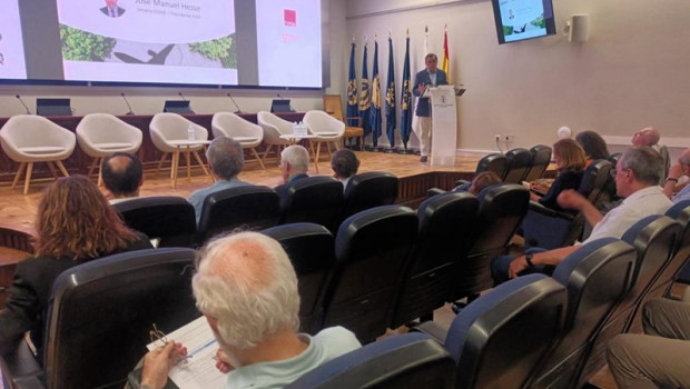 ep presentacion de la adenda 2025 de su informe de sostenibilidad del colegio oficial de ingenieros
