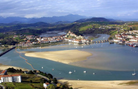 ep san vicente de la barquera pueblo villa cantabria turismo paisaje mar montana playa picos de