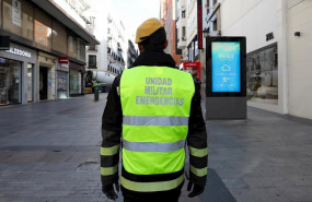 ep un militar de ume pasea por el centro de la capital para controlar quien pasea tras la
