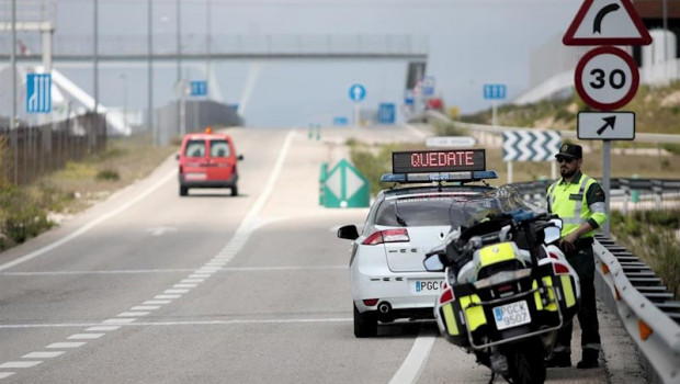 ep un vehiculo pasa por el punto kilometrico 19 de la a-6 a su paso por la capital imagen del 8 de