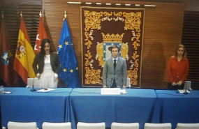 ep villacis martinez-almeida e inmaculada sanz en el minuto de silencio