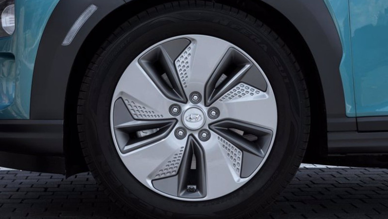 Archivo - La OCU encuentra hasta 7 metros más de diferencia en la distncia de frenado entre marcas de neumáticos de SUV compacto. | HYUNDAI - Archivo ep archivo la ocu encuentra hasta 7 metros mas de diferencia en la distncia de frenado entre