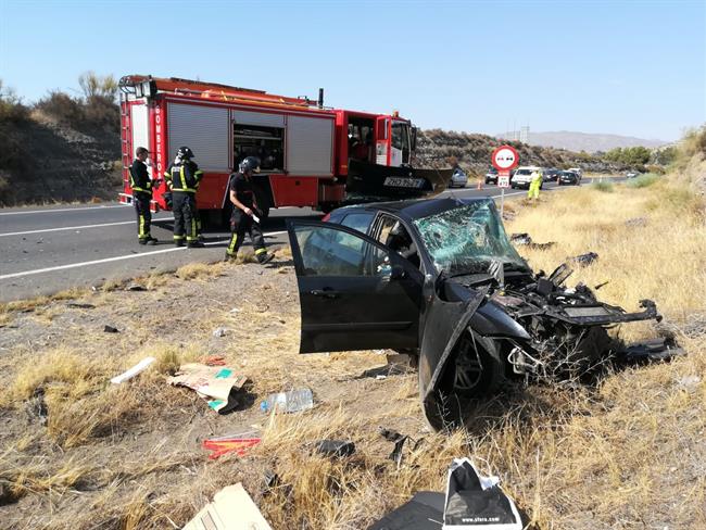 Coche accidentado | AYUNTAMIENTO DE ALMERÍA ep coche accidentado