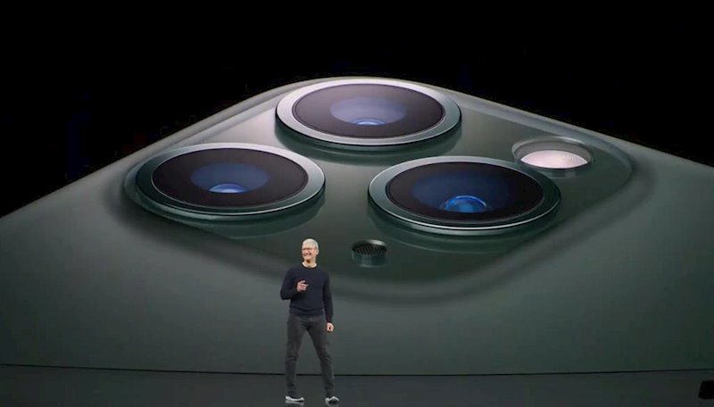 https://img6.s3wfg.com/web/img/images_uploaded/e/d/ep_el_ceo_de_apple_tim_cook_en_la_presentacion_del_iphone_11_pro.jpg