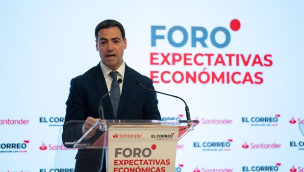 ep el lehendakari imanol pradales durante el foro expectativas economicas en el palacio euskalduna a