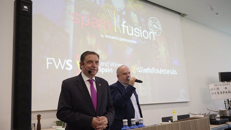 ep el ministro de agricultura pesca y alimentacion luis planas en el pabellon de espana en la ep el ministro de agricultura pesca y alimentacion luis planas en el pabellon de espana en la