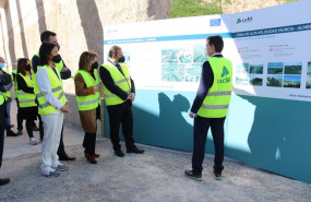 ep el ministro recibe explicaciones sobre la marcha de las obras del soterramiento en el puche