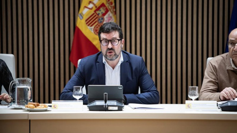 ep el secretario de estado de trabajo joaquin perez rey durante una reunion con representantes de