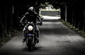 ep hombremoto motociclista
