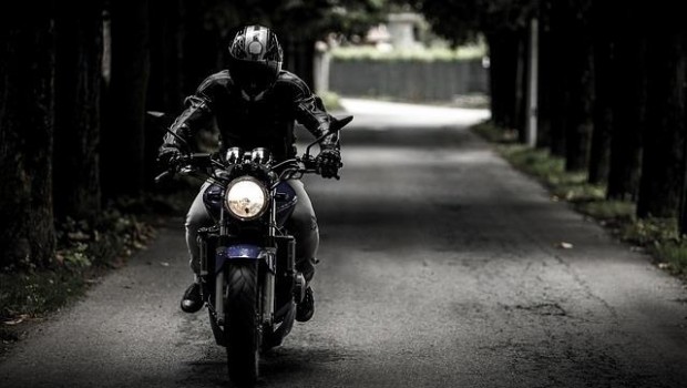 ep hombremoto motociclista