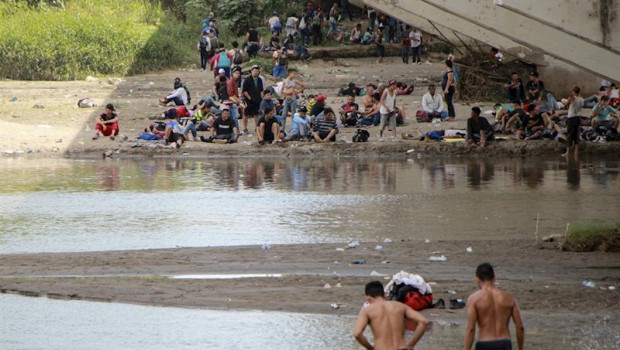 ep migrantes en la frontera entre guatemala y mexico