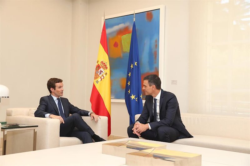 ep pedro sanchez se reune con pablo casado en la moncloa