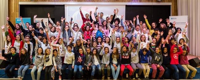 Presentación de la canción 'Dare to help' de Carlos Jean | BRITISH COUNCIL SCHOOL ep presentacionla cancion dare to help de carlos jean