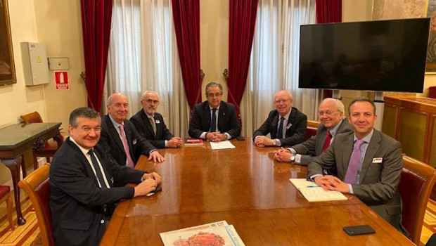 ep representantes de la fundacion eco se reunen con el portavoz de la comision de sanidad del grupo