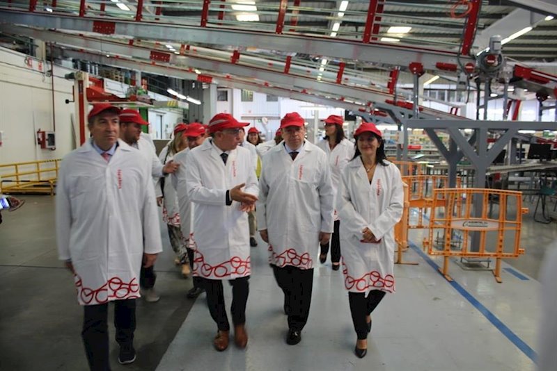 ep visita del gobierno a la cooperativa la palma de carchuna