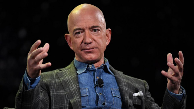 wall-street-expecting-jeff-bezos-and-amazon-once-again-report-strong-earnings-results-thursday