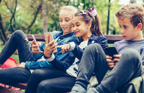 beneficios de las pantallas para los menores 