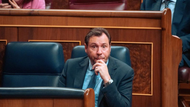 ep archivo   el ministro de transportes y movilidad sostenible oscar puente durante una sesion 20260202181003