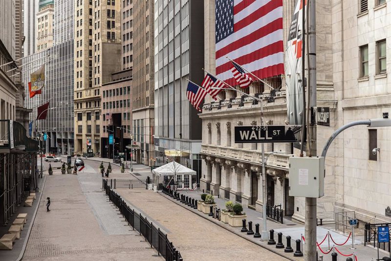 Wall Street se tiñe de rojo tras la publicación del Libro Beige de la Fed