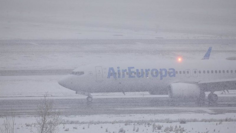 Archivo - Un avión de la compañía Air Europa en el Aeropuerto de Madrid-Barajas Adolfo Suárez, en Madrid (España), a 8 de enero de 2021. | Jesús Hellín - Europa Press - Archivo ep archivo un avion de la compania air europa en el aeropuerto de madrid barajas adolfo suarez en
