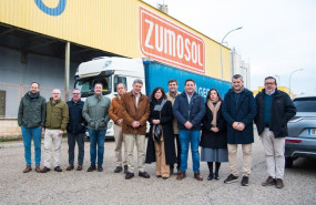 ep autoridades frente a las instalaciones de la antigua fabrica de zumosol