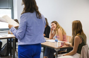 ep clase impartida en un aula de la upo