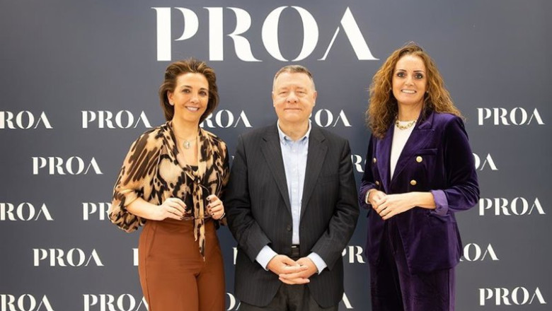 ep de izquierda a derecha lucia casanueva jordi sevilla y valvanuz serna ruiz