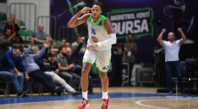 ep el camerunes kenny kadji nuevo interior para movistar estudiantes