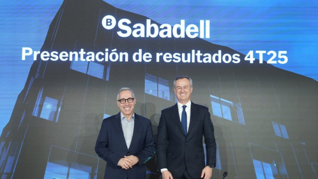 ep el hasta ahora ceo del banco sabadell cesar gonzalez bueno d y su futuro sustituto en el cargo