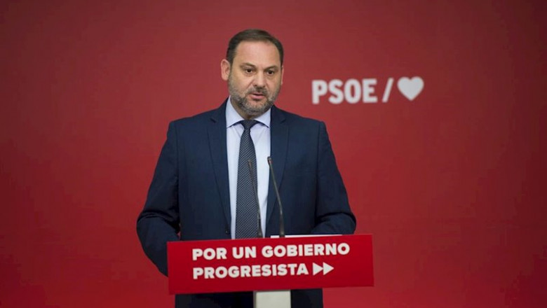 El secretario de organización del PSOE y ministro de Fomento en funciones, Jose Luis Ábalos dando una rueda de prensa tras la reunión de la Comisión Ejecutiva Federal del PSOE en su sede, en Ferraz, en Madrid, a 19 de septiembre de 2019. | Oscar Cañas - Europa Press ep el secretario de organizacion del psoe y ministro de fomento en funciones jose luis abalos dando