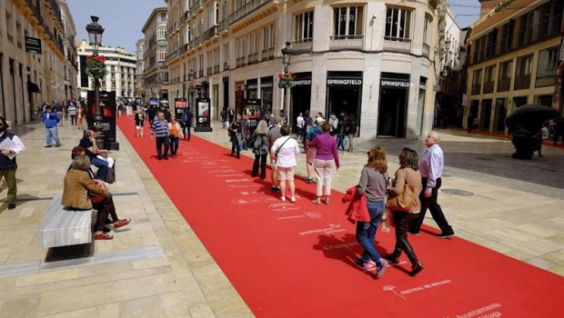 ep festival cine malaga alfombra roja turistas pasean alfombra larios 20200310162103