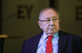 ep i d el presidente de la camara de comercio de espana jose luis bonet durante el encuentro dos
