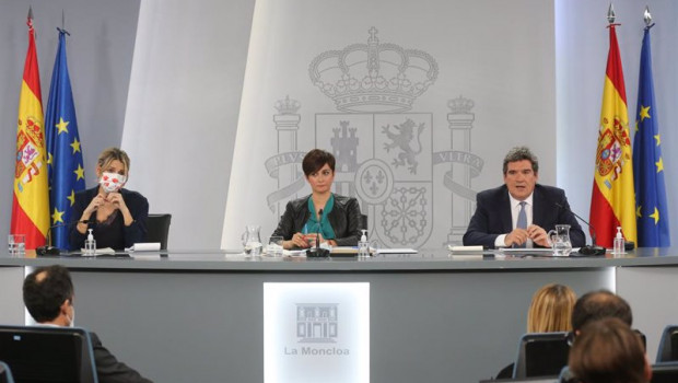 ep i d la vicepresidenta de trabajo y economia social yolanda diaz la ministra portavoz isabel