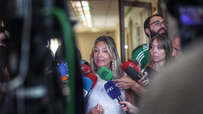 La portavoz del PP en el Senado, Alicia García, atiende a los medios de comunicación antes de la comparecencia del ministro de Asuntos Exteriores, José Manuel Albares, en el Senado, a 13 de agosto de 2024, en Madrid (España). El ministro ha explicado el c | Ricardo Rubio - Europa Press ep la portavoz del pp en el senado alicia garcia atiende a los medios de comunicacion antes de la