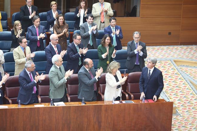 Los diputados del PP aplauden a Ángel Garrido tras su discurso de investidura | EUROPA PRESS ep los diputadospp aplauden a angel garridosu discursoinvestidura