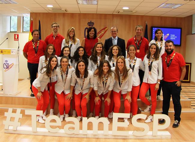 María José Rienda, con la selección femenina de hockey hierba | PRENSA CSD ep maria jose rienda conseleccion femeninahockey hierba