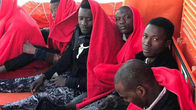 ep migrantes rescatados de dos pateras en el estrecho ep migrantes rescatados de dos pateras en el estrecho