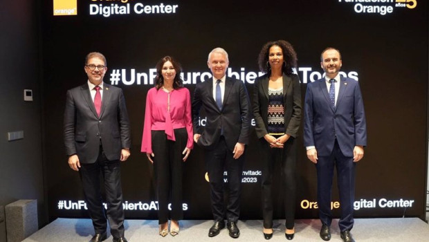 ep orange inaugura la sede fisica de su digital center